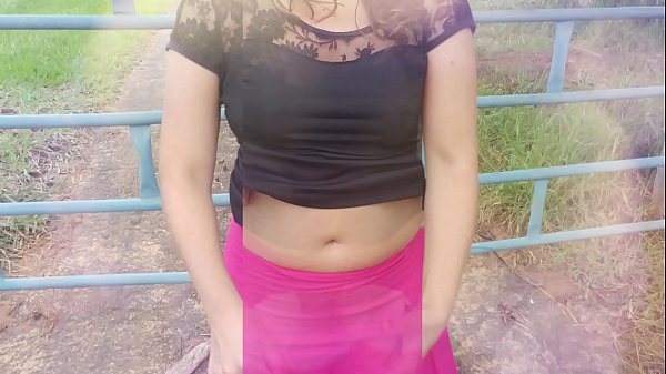 खेत पर खेलना, एक असली गृहिणी, कुतिया कुतिया और जंगली में उसके व्यभिचारी पति