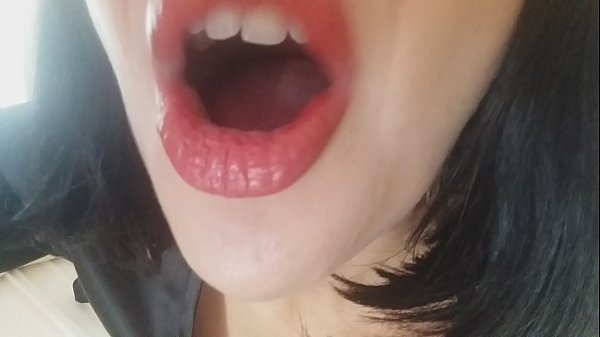 प्रिये, तुम्हारी सौतेली माँ आज तुम्हें स्कूल नहीं जाने देगी... मुझे तुम्हारी बहुत ज़रूरत है...